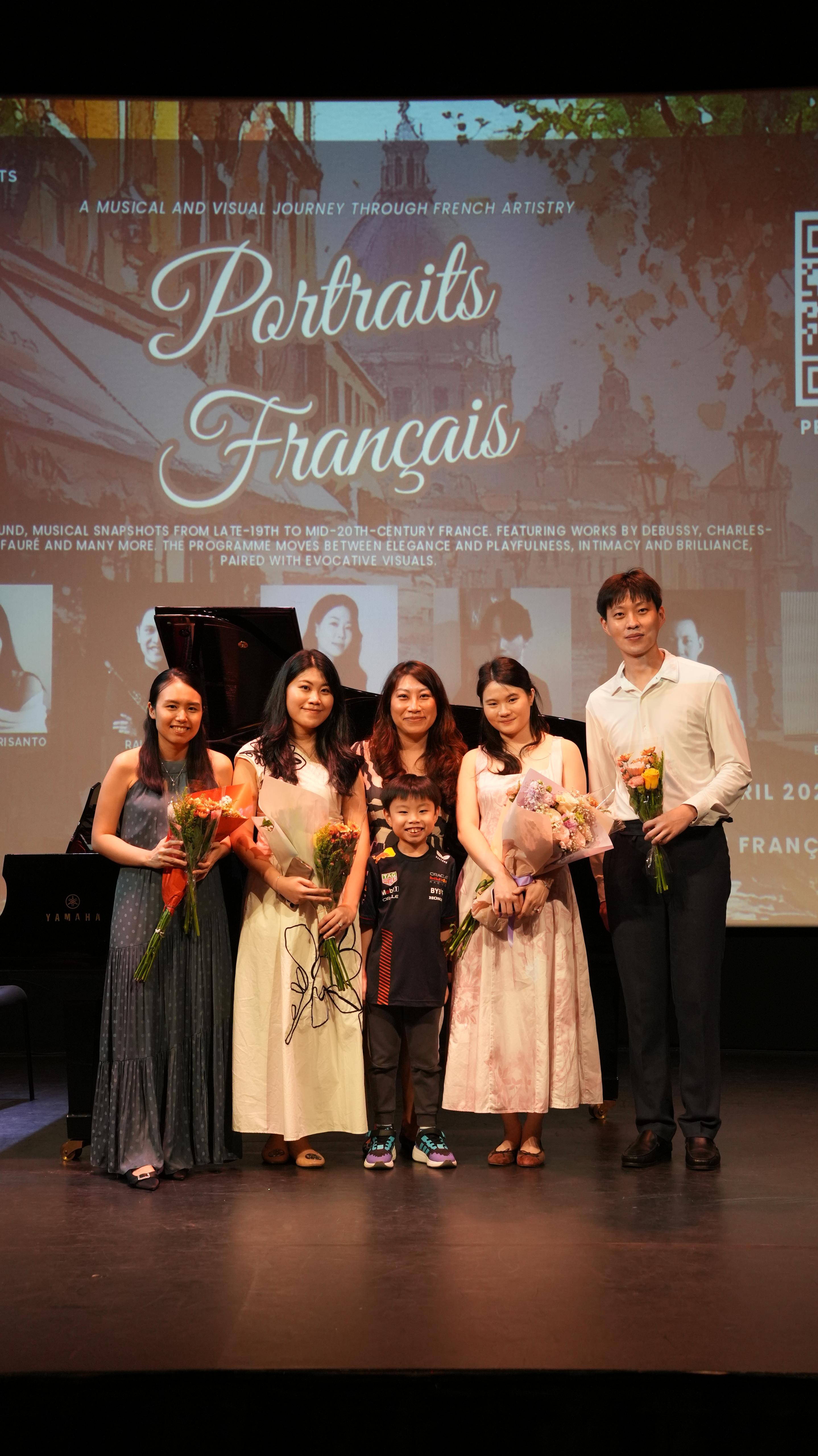 Portraits Francais — frame 10